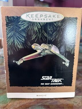 Hallmark Keepsake Ornament Star Trek Klingon Bird of Prey - Green, Gold, Red new